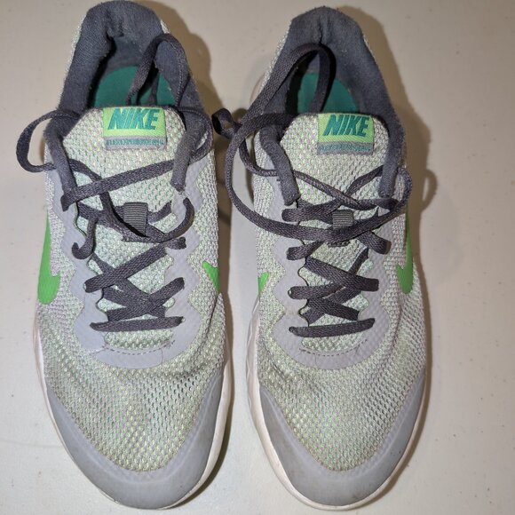 Nike Women's Flex Experience 4 Grey/Green Running Shoes. Size 8.5 - Picture 1 of 5